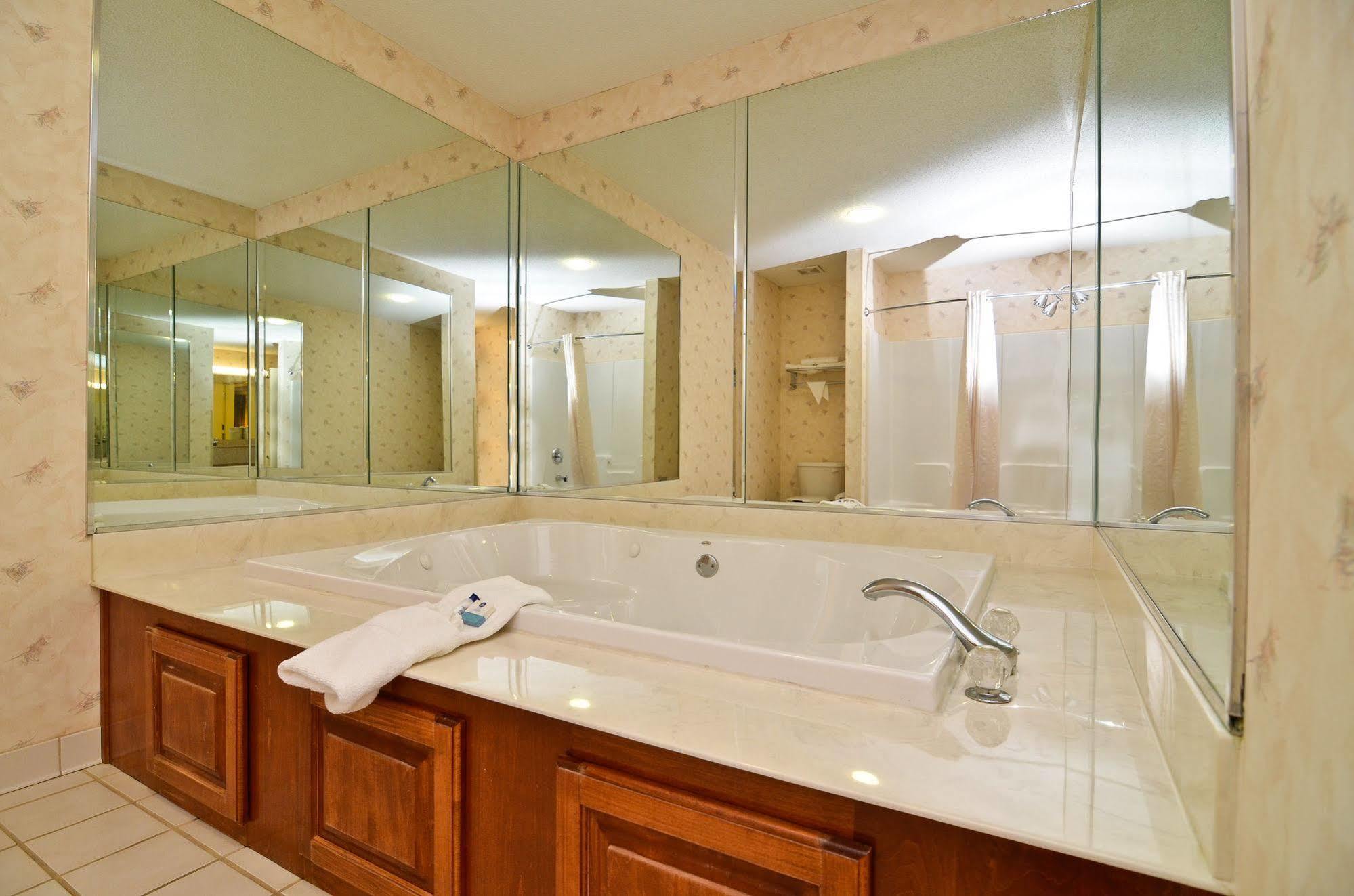 Best Western Hawkinsville Inn & Suites 客房 照片